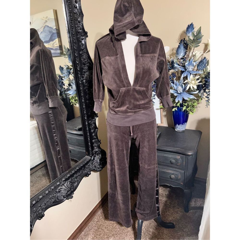 Plush & Lush Brown Velvet Hooded Casual Pant Set, Jog Set Size Small - Picture 1 of 4